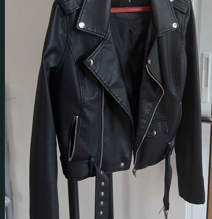 Кожено дамско яке ново