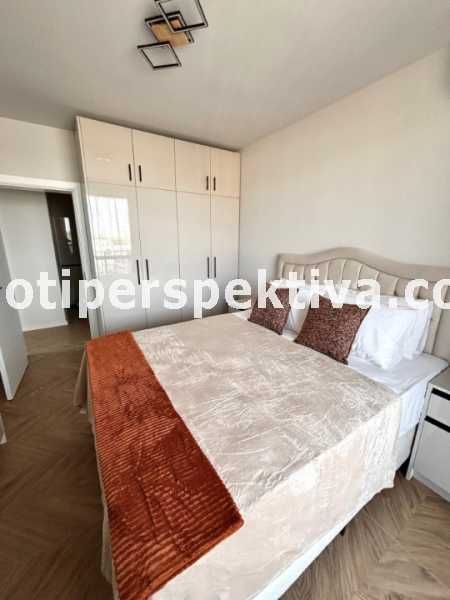 Продава се Тристаен апартамент в Пловдив, Тракия - 100 кв.м за 969 €/кв.м - Снимка #2