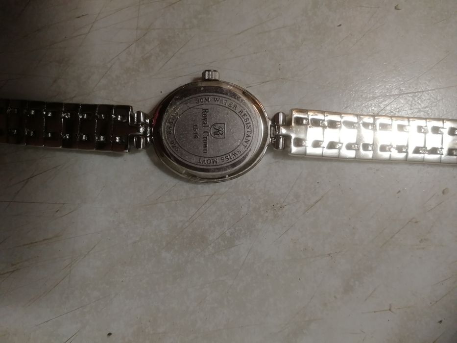 Серебряные часы женские.