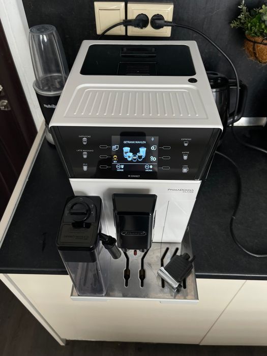 Кафемашина Delonghi Primadonna Class