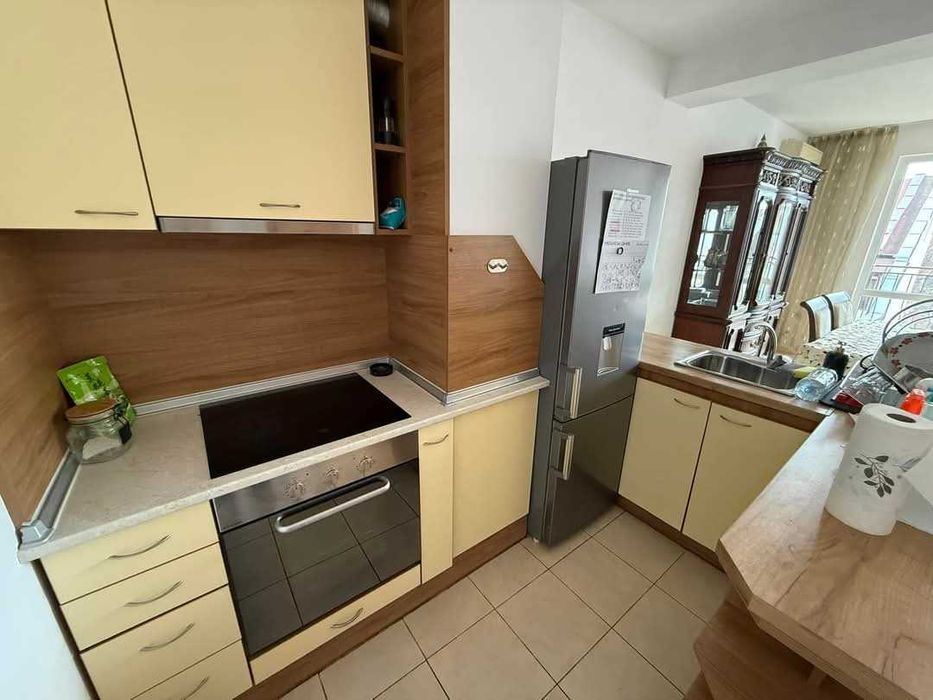 Продава се Тристаен апартамент в Варна, Чайка - 132000 кв.м за 2 €/кв.м - Снимка #1