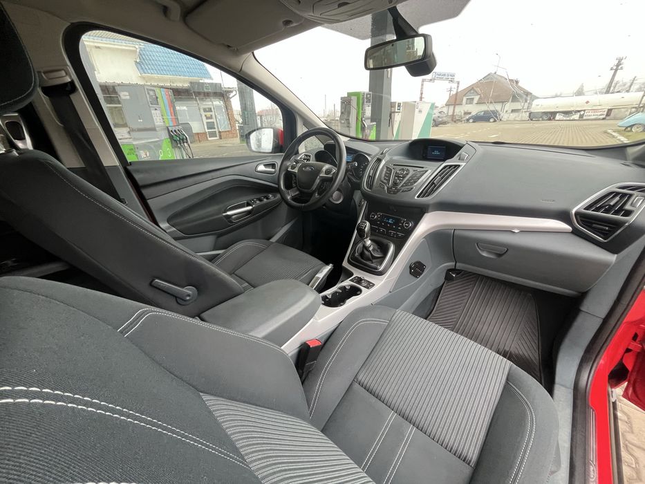 Ford C max / 7 locuri / 1.6 TDCI 116 Cp / km 264.000 / adus recent