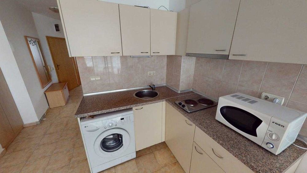 Продава се Двустаен апартамент в к.к. Слънчев бряг - 74 кв.м за 933 €/кв.м - Снимка #3