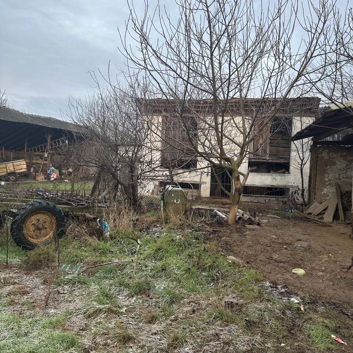 Casa+teren de vânzare Gurba