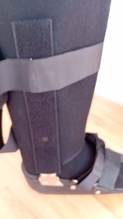 Vând Orteza pentru glezna