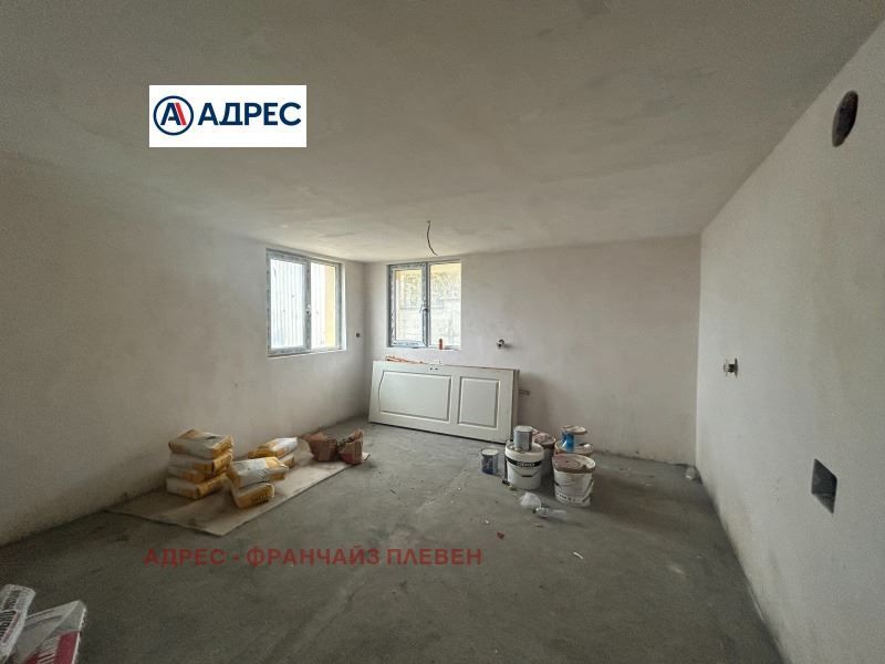 Продава се Къща в с. Челопек, Област Враца - 300 кв.м за 570 €/кв.м - Снимка #7