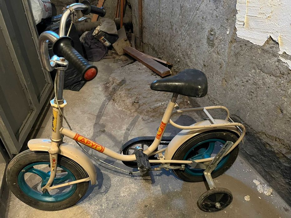 Продавам два броя детски велосипеда