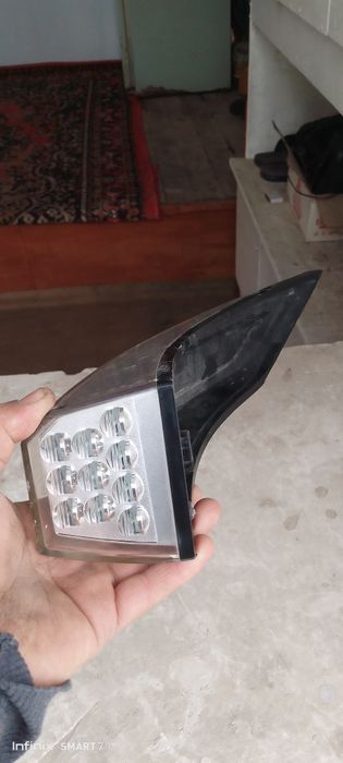 Вольво фура ёки машинани поворотник чироғи.