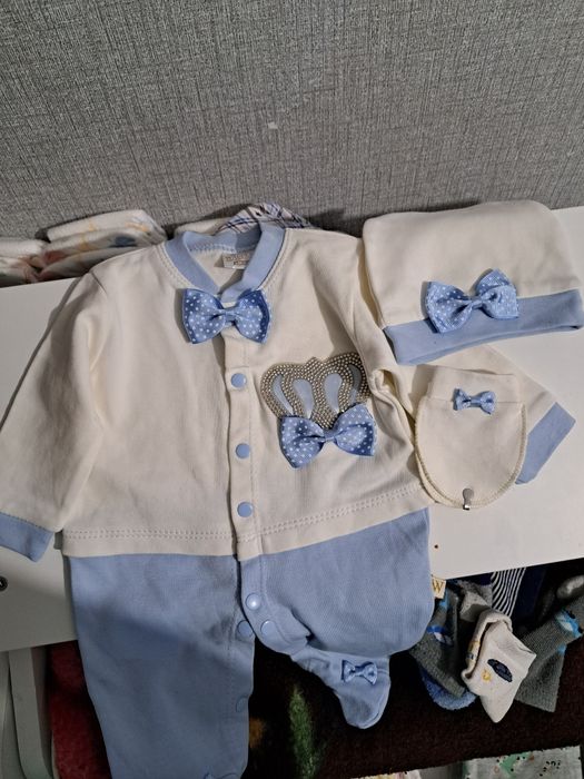 Продам детские вещи до 2 х месяцев