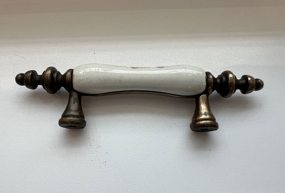 Ручка для мебели