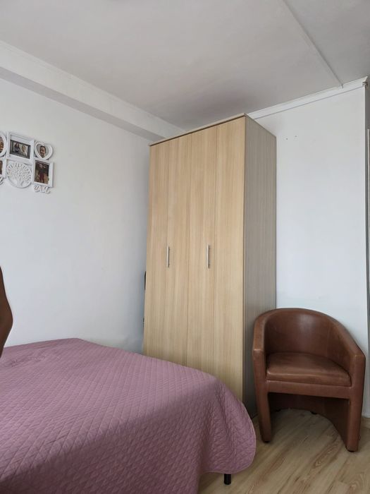 Proprietar, vand Garsoniera in zona UMT Pădurea Verde cu baie