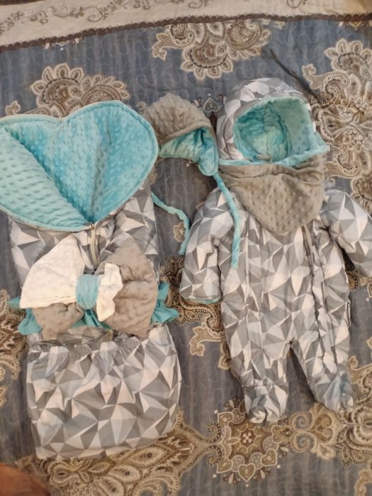 Продам комплект на выписку