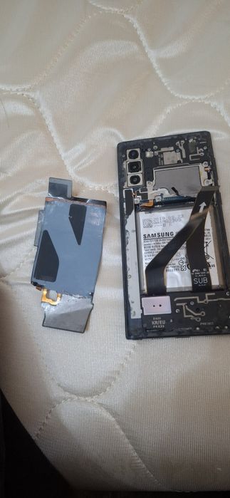 Продам на запчасти телефон note 10