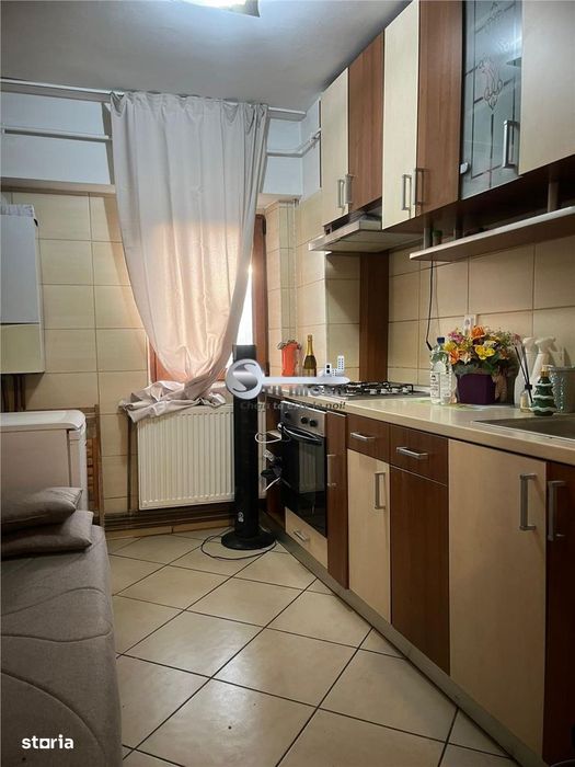 Apartament 3 camere Hala Centrala - 550 EURO