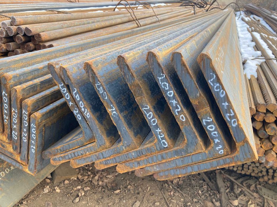 Уголок стальной. Доставим до объекта!