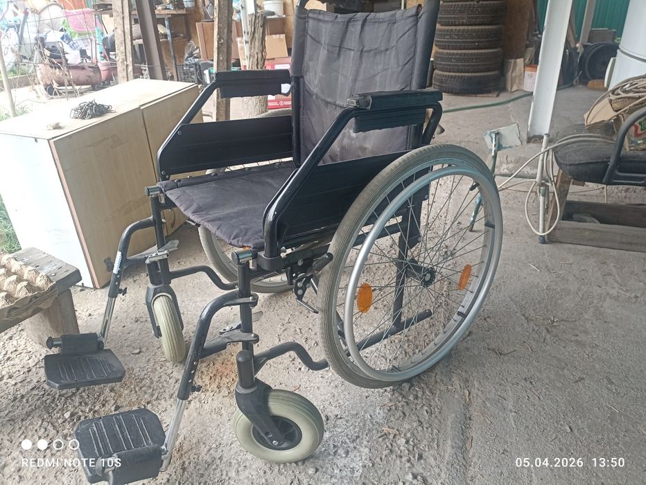 Коляска инвалидная.