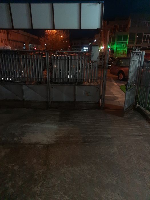 Porti  metalice auto și  pietonala