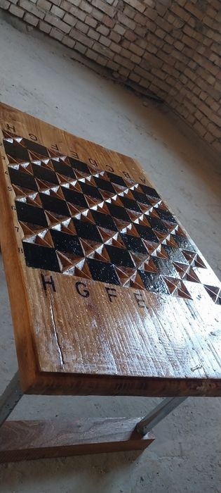 Столчик шахматный