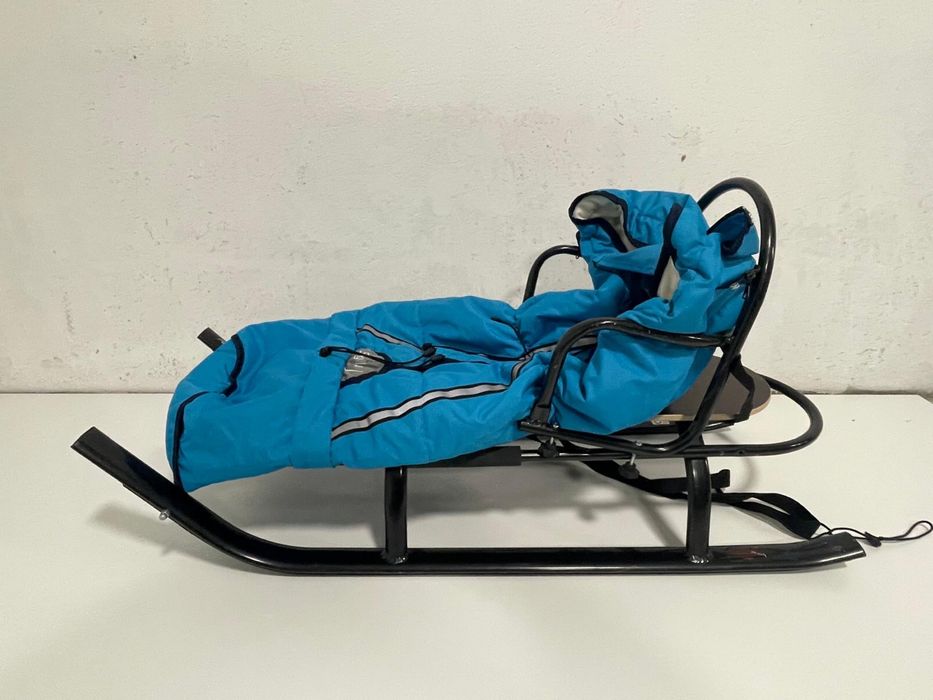 Sanie cu maner Skyline Salto si sac polar