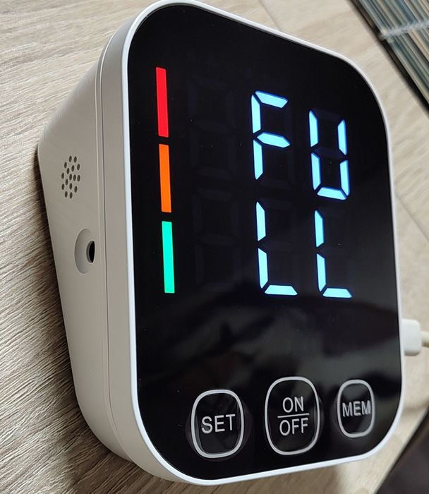 Tensiometru digital de braț reîncărcabil ecran LED iluminat NOU