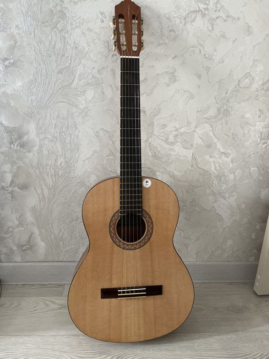 Гитара yamaha c40m