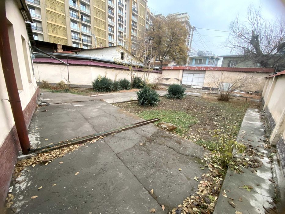 СОБСТВЕННИК - ПРОДАЕТСЯ участок 3,7 соток, 10мв до Mirabad Avenue A-бк