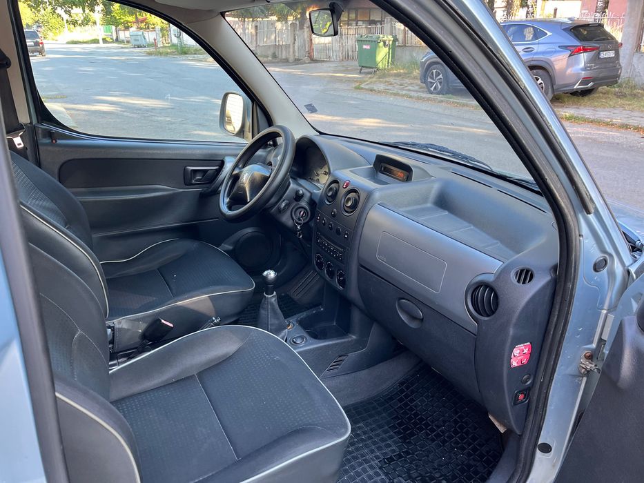 Продавам Peugeot Partner