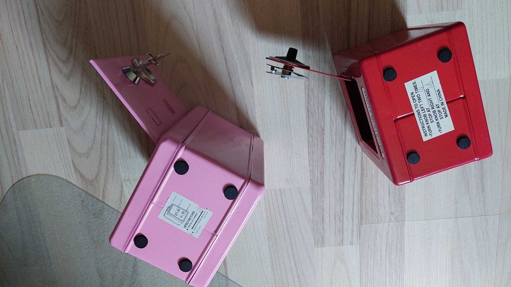 Cutii de metal gen pusculita sau de pus diverse obiecte