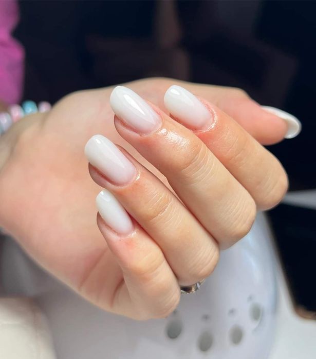 Manichiura și pedichiura clasică,gel si sempermanenta Rym Salon