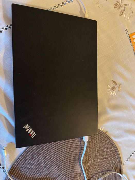Lenovo t490s ,cu touchscreen