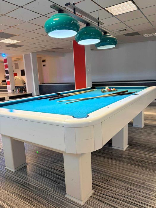 Билярдна маса + комплект топки и щеки