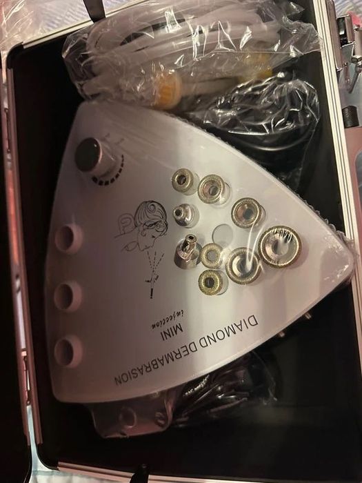 Aparat nou de microdermabraziune cu cape cu pulbere de diamant