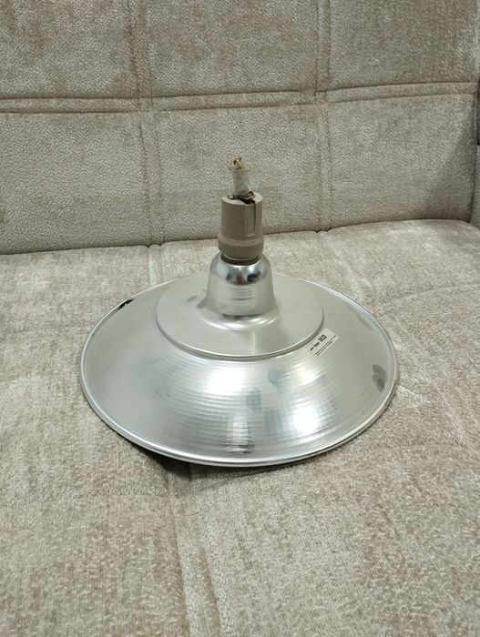 Подвесной потолочный LED светильник.