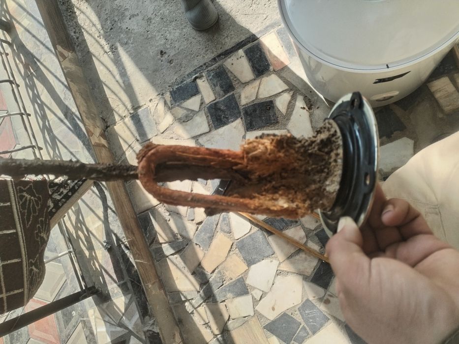 Santexnik tyopli pol batareya sistemalarni yuvish