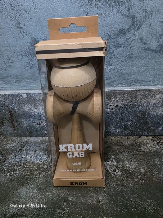 Vând Kendama Krom Gas Cream(model rar)
