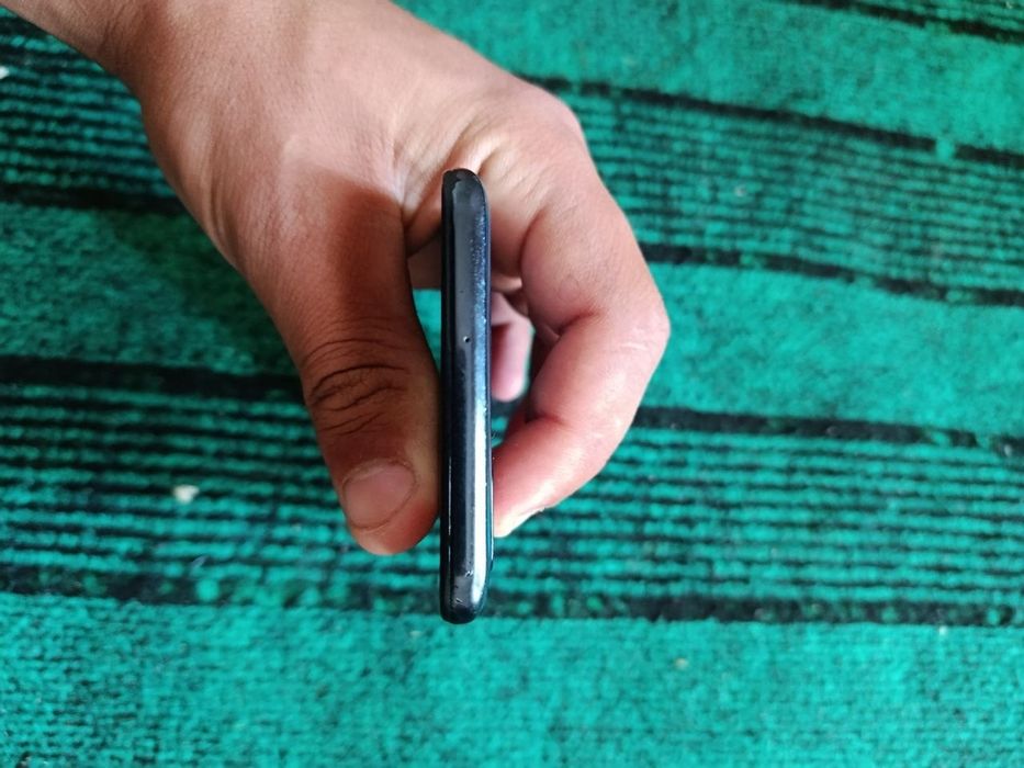 Samsung galaxy a51 64 gb xolati yaxshi