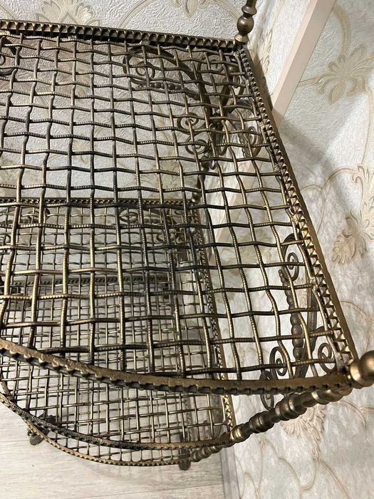 Продам кованную этажерку