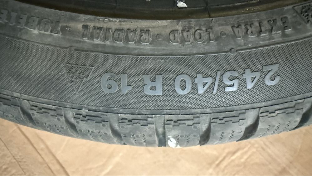 4 бр. зимни гуми Continental 245/40/19