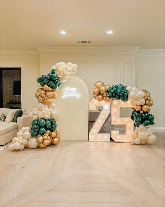 Цензурасыз порнодағы жапондық жетілген әйел