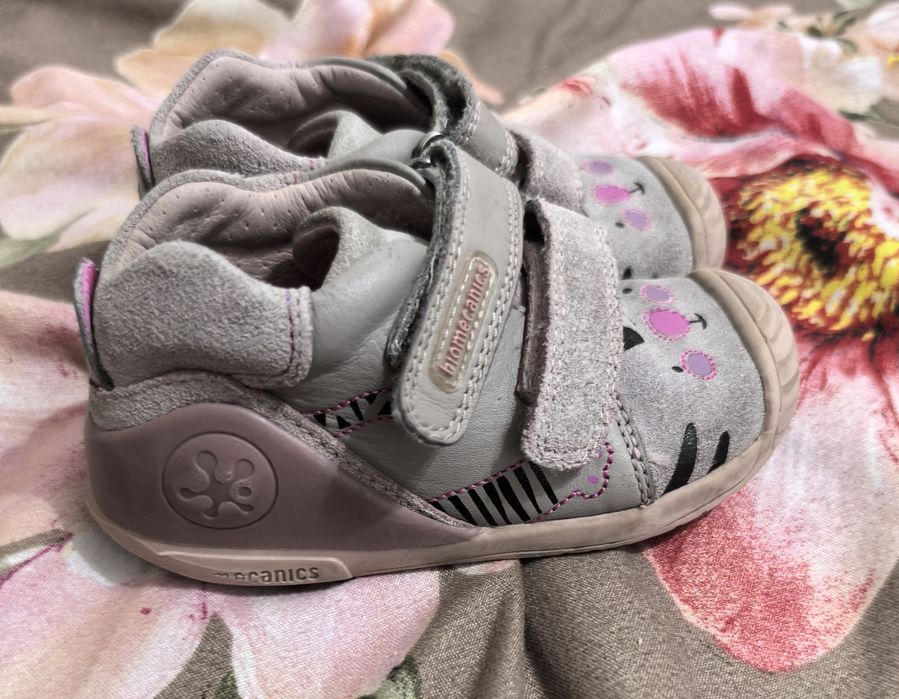 детски обувкии биомеханикс biomecanics