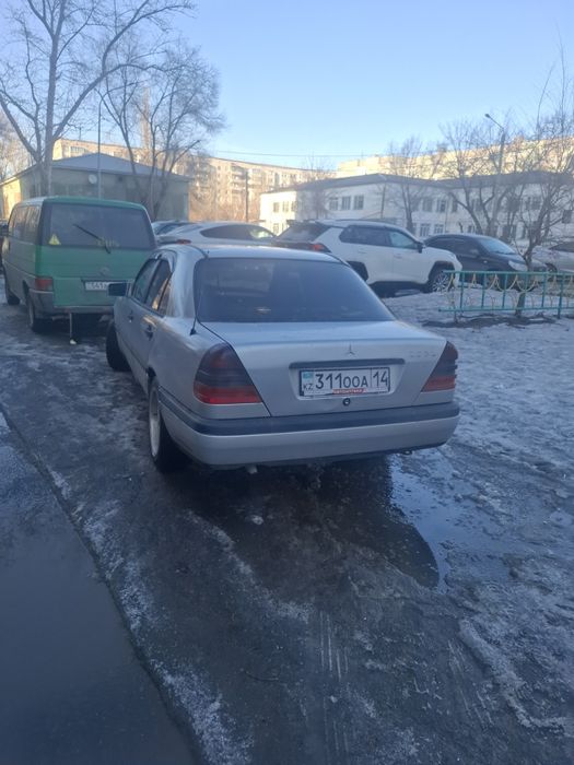Авто мерс с200 2.0