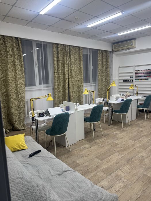 Сдам в аренду ногтевую студию