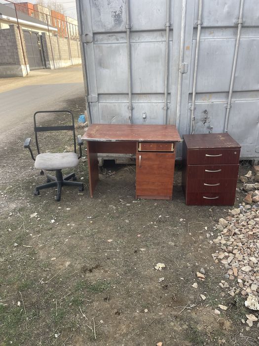 Отдам бесплатно мебель