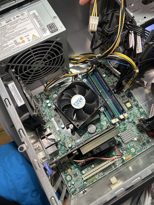 Компютър Thinkserver