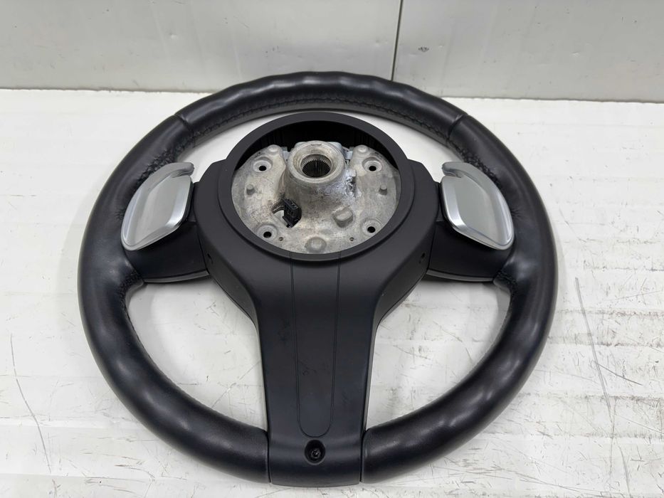 Кожен М спортен волан БМВ Ф45 Ф46 Х1 Ф48 Х2 Ф39 с пера