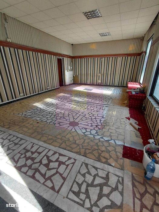 Basarabia spatiu comercial stradal