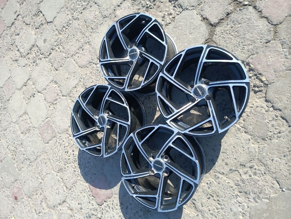 15 vossen deska sotiladi 4/100