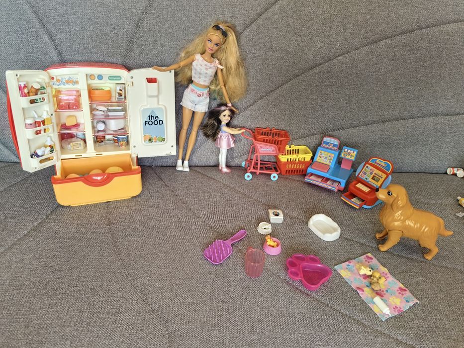 Set păpuși, frigider cu lumini, casă de marcat, toate 150lei