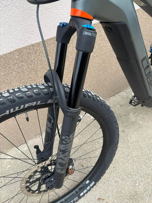 Карбонов Електрически велосипед 29 цола CUBE STEREO ТМ  колело