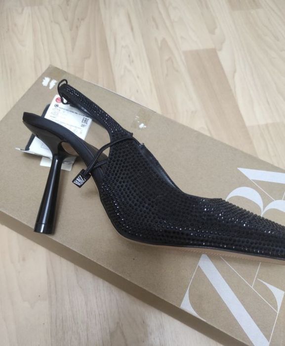 Туфли слингбэки продаются